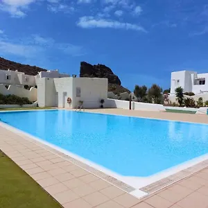 https://2br-home-3-min-to-agaete-beach-pool.in-canary-islands.com